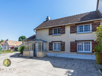 Maison ancienne avec dépendance