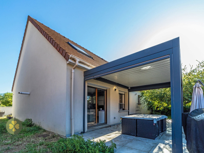 Maison individuelle avec 4 chambres et garage