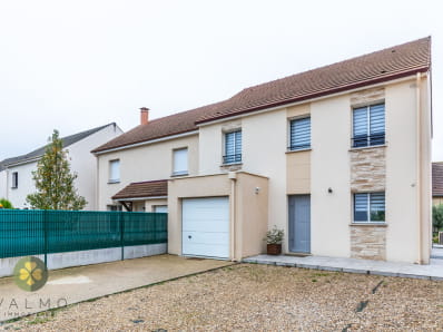 Belle maison traditionnelle avec 4 chambres