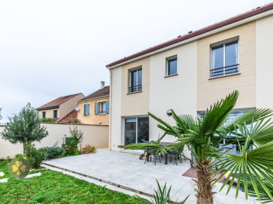 Belle maison traditionnelle avec 4 chambres